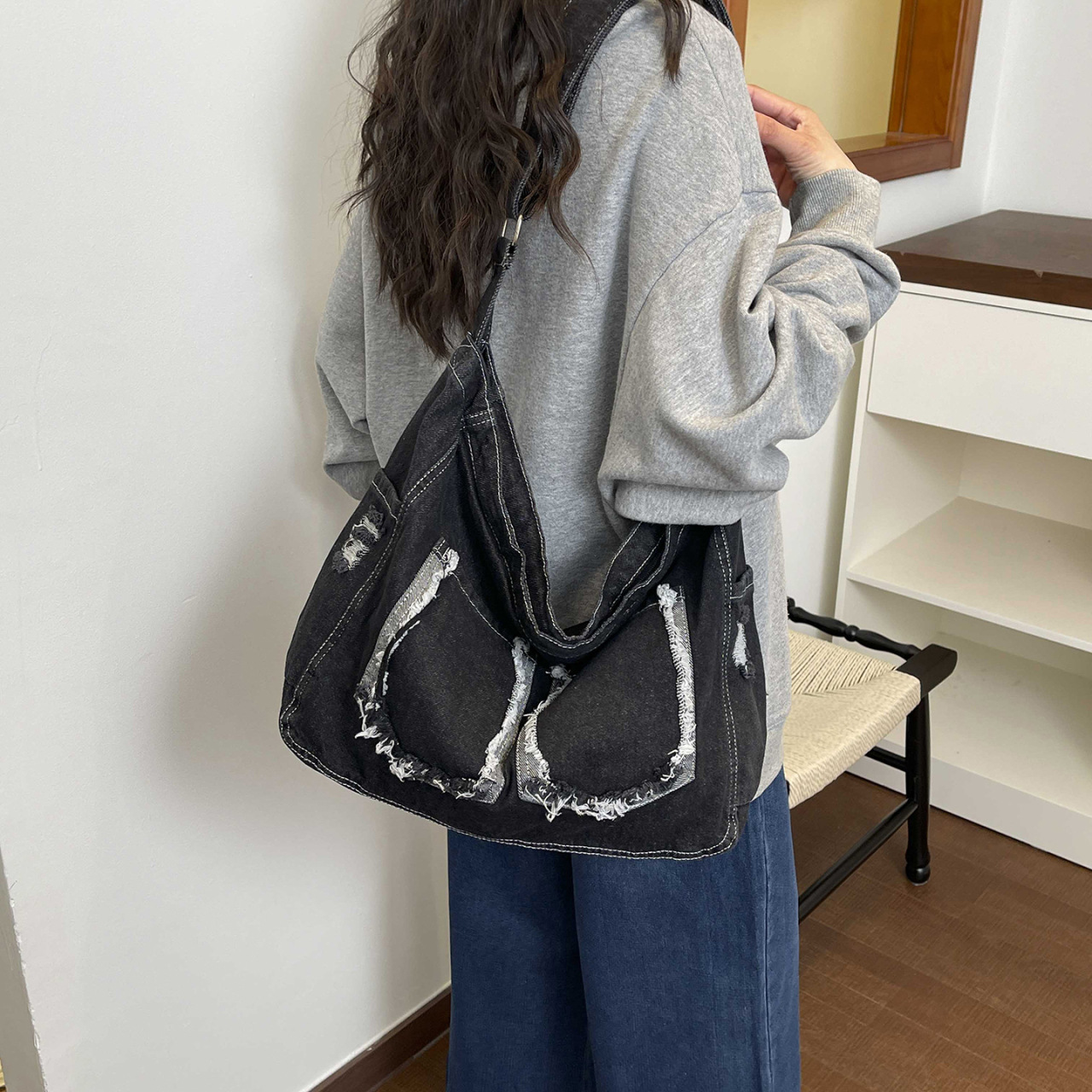 Women Bags Jeans - กระเป๋าสะพายข้างผ้ายีนส์วินเทจ ความจุขนาดใหญ่ กระเป๋าถือแบบโฮโบ กระเป๋าสะพายไหล่ลำลองสำหรับผู้หญิง เหมาะสำหรับการเดินทาง ไปโรงเรียน