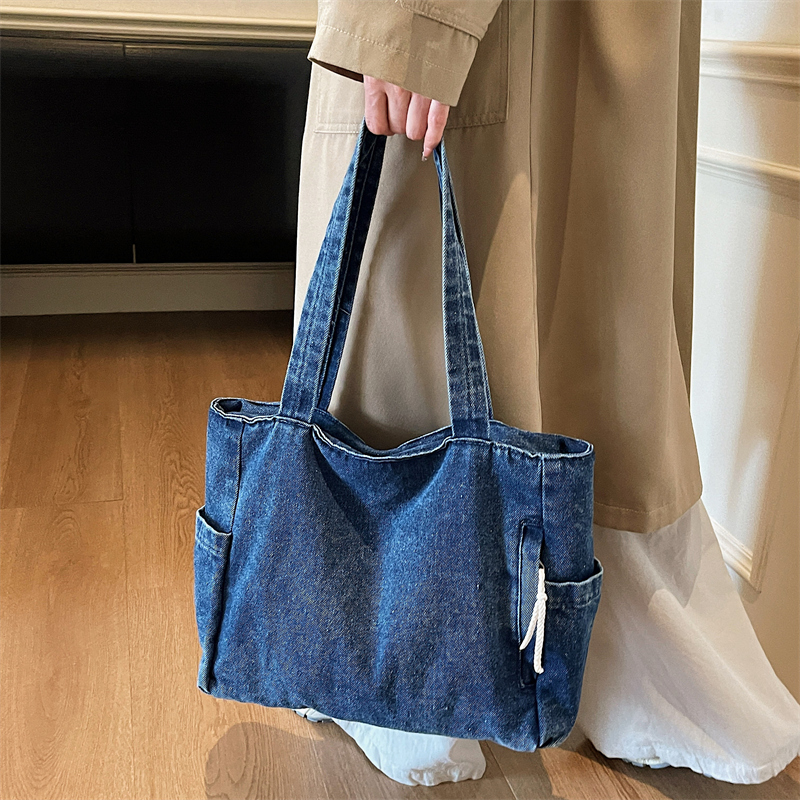 Women Bags Jeans - กระเป๋าสะพายไหล่ผู้หญิงผ้าเดนิมแบบใหม่ ล้างทำความสะอาดได้ จุของได้เยอะ ใช้ได้ทุกวัน กระเป๋าช้อปปิ้งอเนกประสงค์ สีพื้นเรียบง่าย